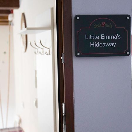 Seek And Hide - Little Emma'S Hideaway Μπρασόβ Εξωτερικό φωτογραφία